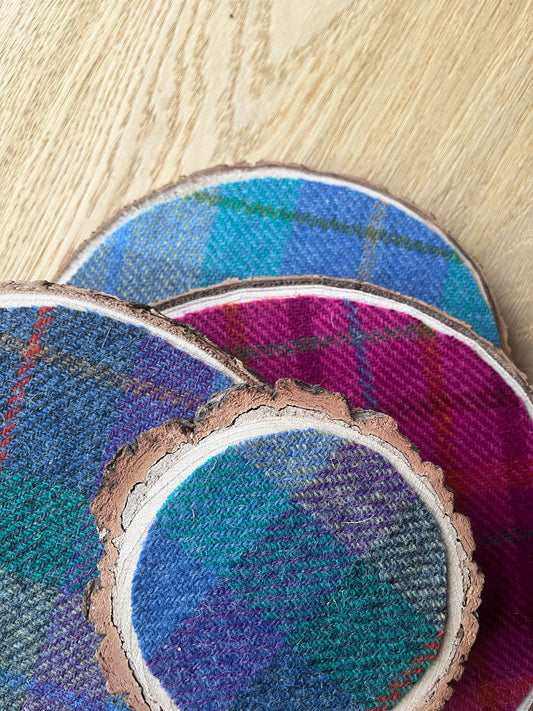 Harris Tweed Wood Slice Centrepiece Mat and matching coaster set
